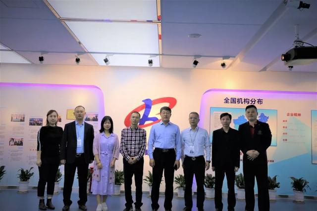 b17f6f0025cf8b8badf296e270627a60